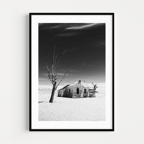The French Print - Photographie Noir & Blanc House in Desert