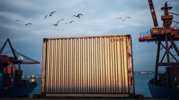 Top-rated UK shipping containers at affordable prices